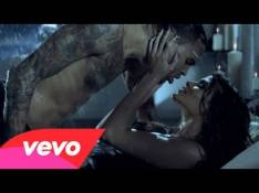 Fortune (Deluxe Edition) Chris Brown - Sweet Love video